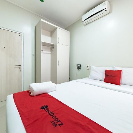 Hotel Reddoorz Near Pasar Baru Bandung Extérieur photo